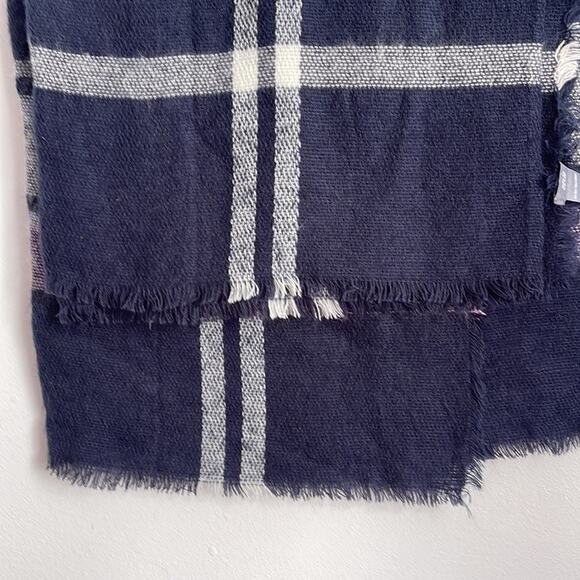 Aerie plaid fringe hem extra large blanket scarf - Picture 2 of 5